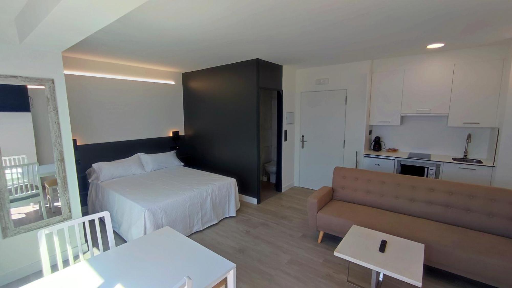 Apartamentos Dabarca Комбарро Экстерьер фото
